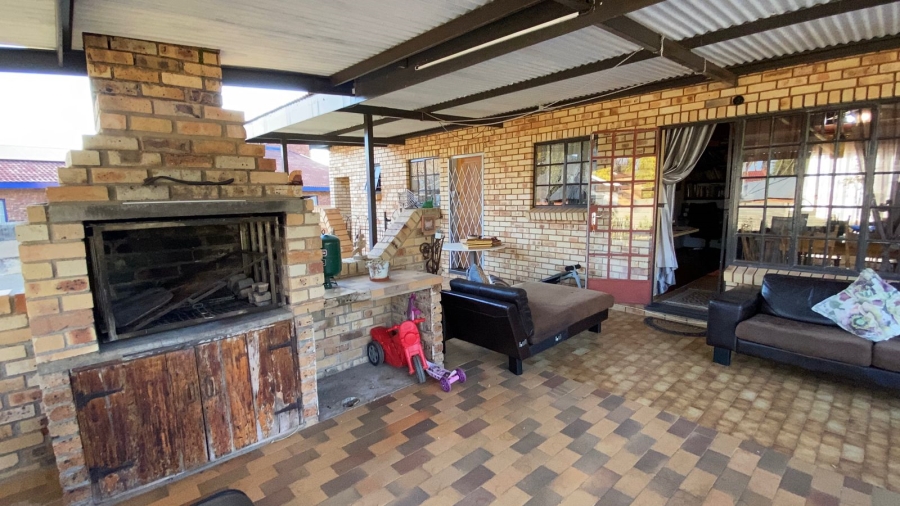 3 Bedroom Property for Sale in Dassie Rand North West